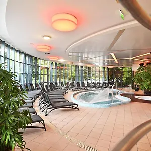 **** Hotel & Park Węgry